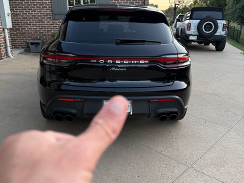 Used 2023 Porsche Macan image 11