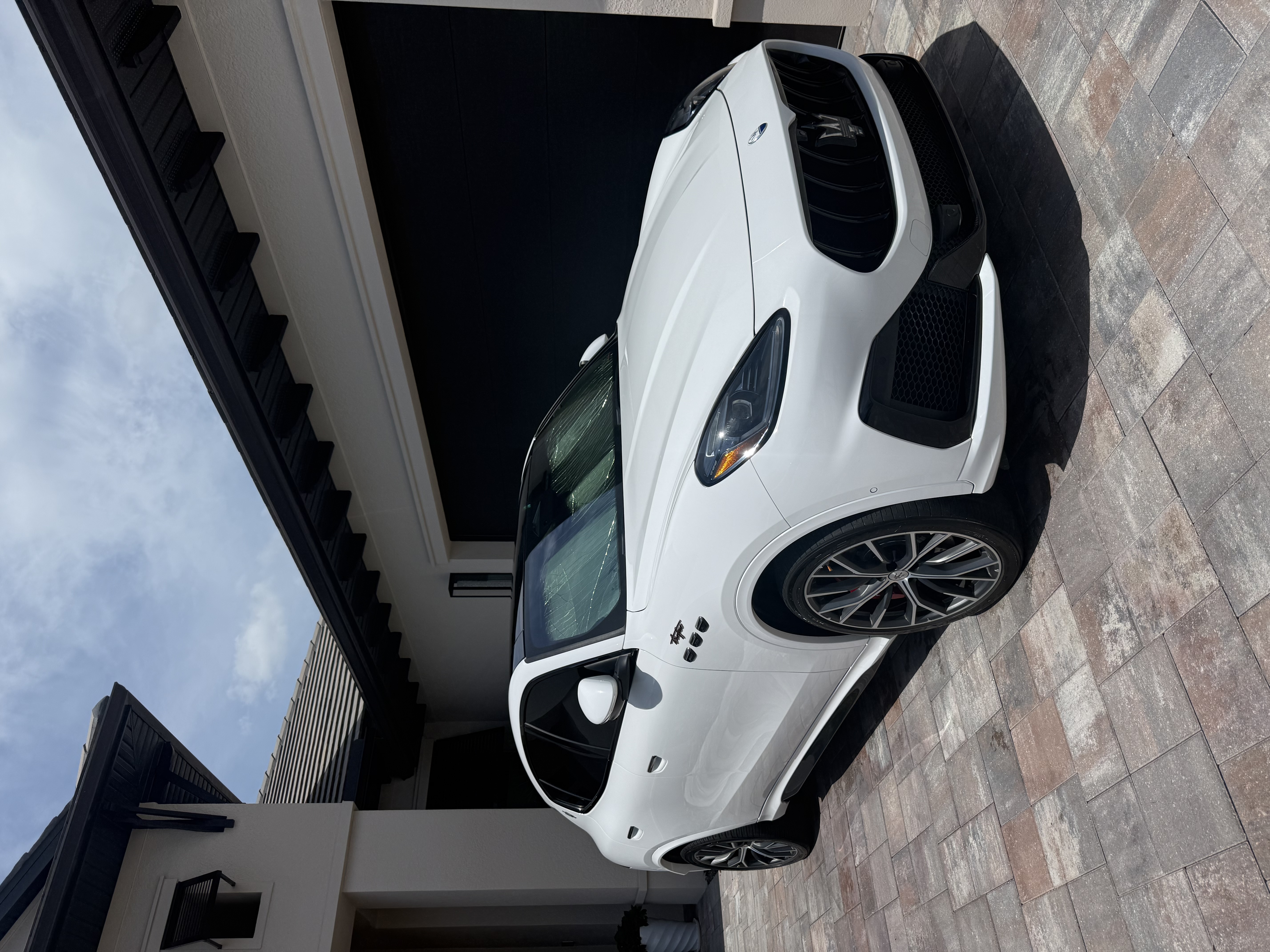 Used 2023 Maserati Grecale Trofeo AWD/4WD image 1