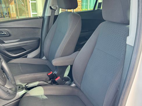 Used 2017 Chevrolet Trax LS image 22