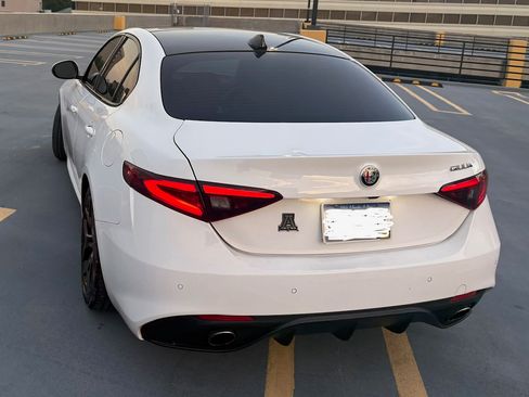 Used 2019 Alfa Romeo Giulia w/ Quick Order Package 22K Sport RWD image 14