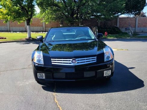 Used 2006 Cadillac XLR image 12