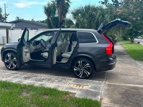 Used 2025 Volvo XC90 B6 Ultra w/ Lounge Package AWD/4WD image 10