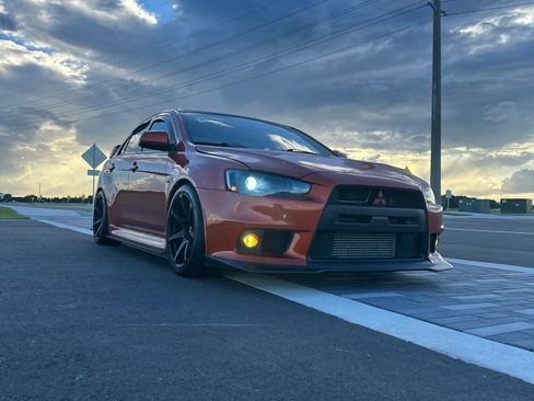 Used 2010 Mitsubishi Lancer Evolution GSR image 13