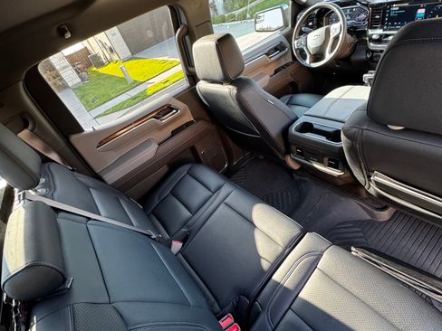 Used 2025 Chevrolet Silverado 1500 LT AWD/4WD image 13