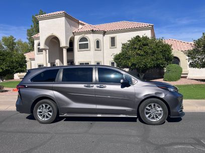 Used 2021 Toyota Sienna XLE