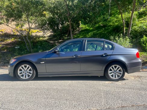 Used 2006 BMW 325i Sedan image 11