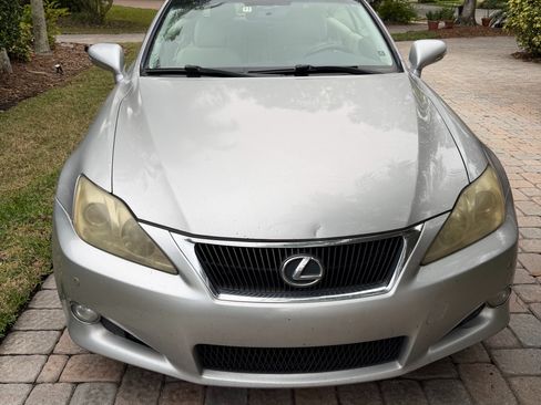 Used 2010 Lexus IS 350C image 1