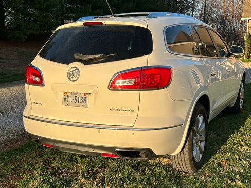Used 2013 Buick Enclave Premium w/ LPO, Cargo Convenience Pkg image 4