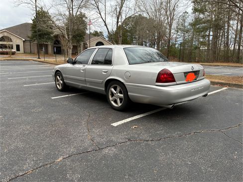 Used 2004 Mercury Marauder image 2