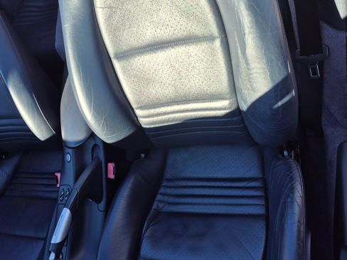 Used 2002 Porsche 911 Carrera 4 image 6