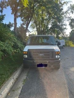 Used 2014 Ford E-150 and Econoline 150 w/ Power Group RWD image 2