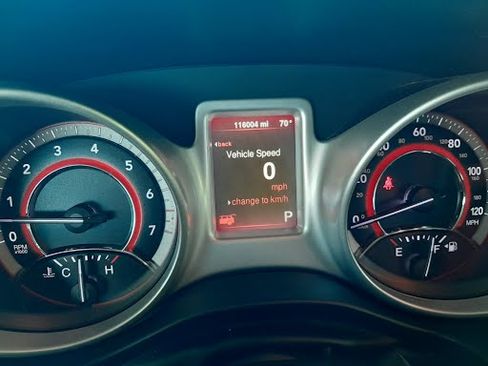 Used 2015 Dodge Journey SXT w/ Flexible Seating Group image 11