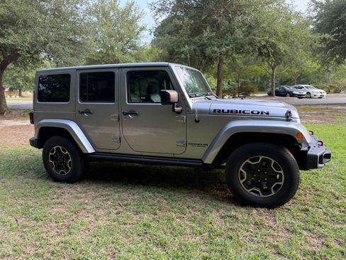 Used 2017 Jeep Wrangler Unlimited Rubicon AWD/4WD image 5