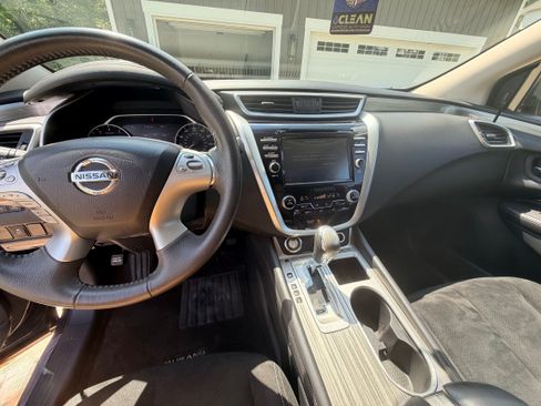 Used 2018 Nissan Murano SV AWD/4WD image 11