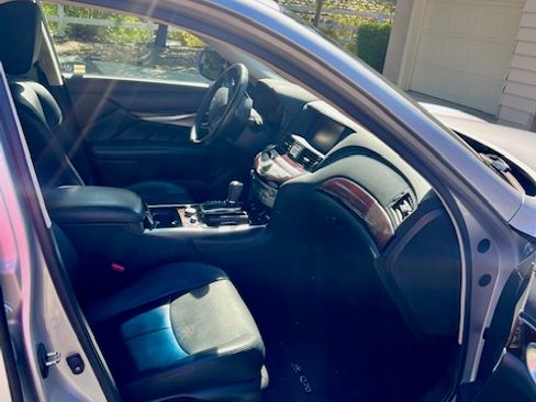 Used 2016 INFINITI Q70 L 3.7 image 8