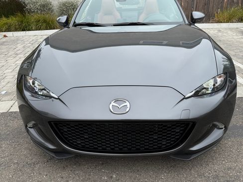 Used 2022 MAZDA MX-5 Miata RF Grand Touring w/ Weather Package image 11
