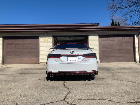 Used 2021 Toyota Camry TRD w/ TRD Package w/JBL Audio image 18