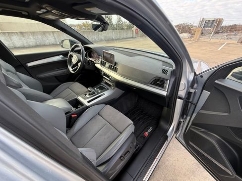 Used 2019 Audi SQ5 Prestige image 5