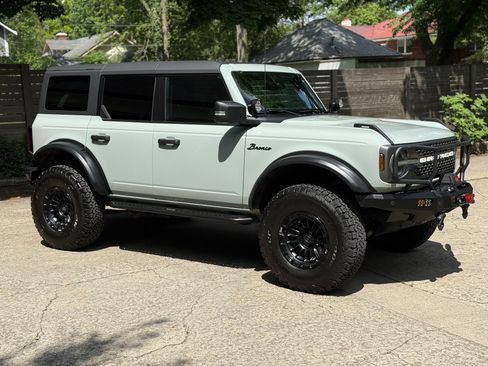Used 2022 Ford Bronco Badlands AWD/4WD image 4