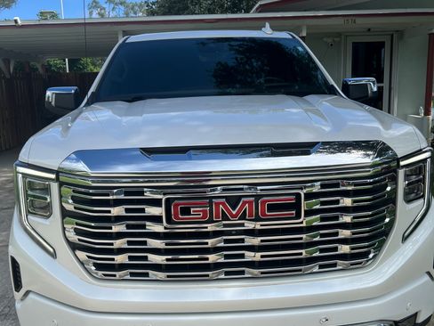 Used 2022 GMC Sierra 1500 Denali w/ Denali Reserve Package AWD/4WD image 1