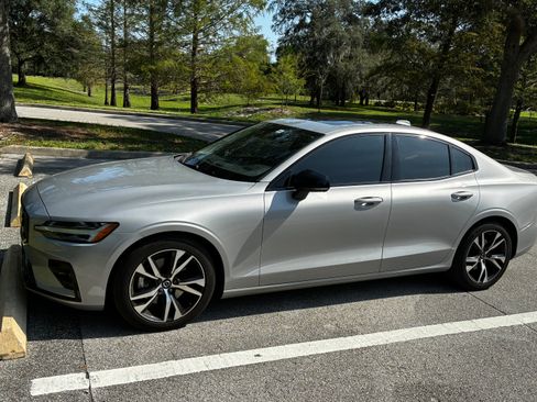 Used 2024 Volvo S60 B5 Core FWD image 2