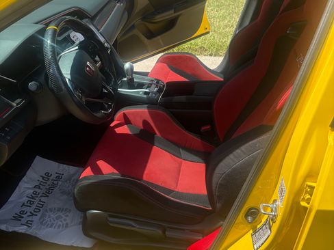 Used 2021 Honda Civic Type R Limited image 15