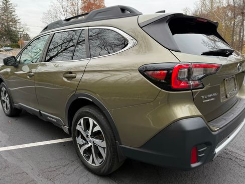 Used 2021 Subaru Outback Limited image 4