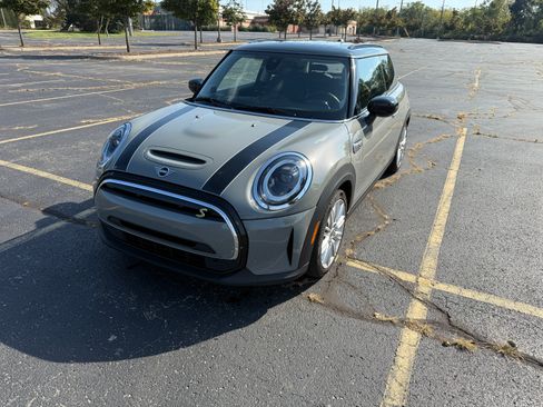 Used 2022 MINI Cooper SE image 14