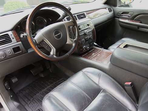 Used 2007 GMC Yukon XL Denali AWD/4WD image 13