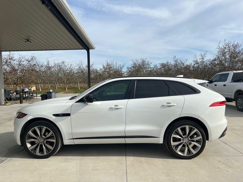 Used 2017 Jaguar F-PACE R-Sport image 1
