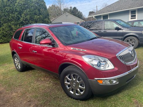 Used 2011 Buick Enclave CXL w/ Trailering Provision Package FWD image 2