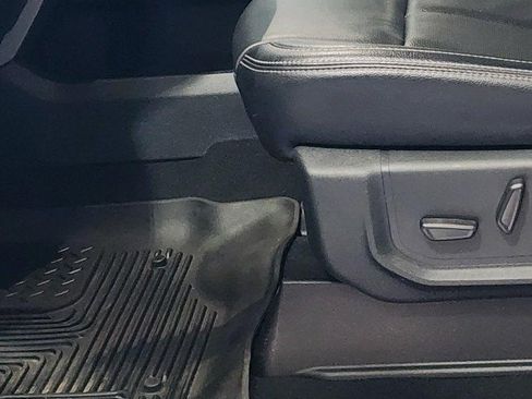 Used 2022 Ford F350 Lariat w/ Lariat Ultimate Package image 8