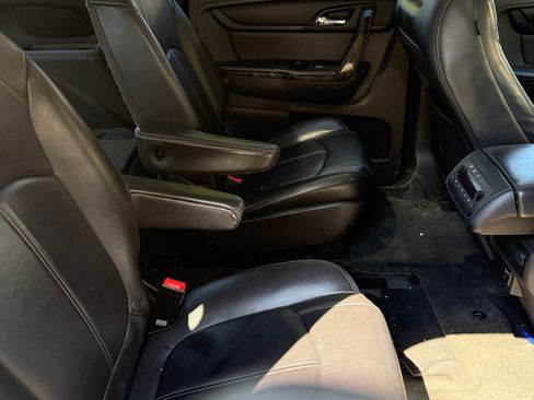 Used 2014 GMC Acadia SLT AWD/4WD image 9