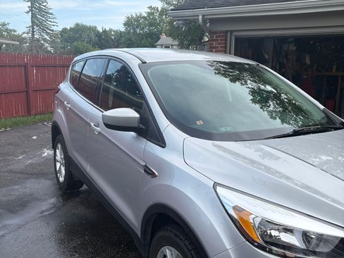 Used 2019 Ford Escape SE AWD/4WD image 5