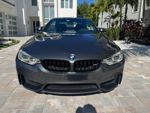 Used 2015 BMW M4 Convertible image 2