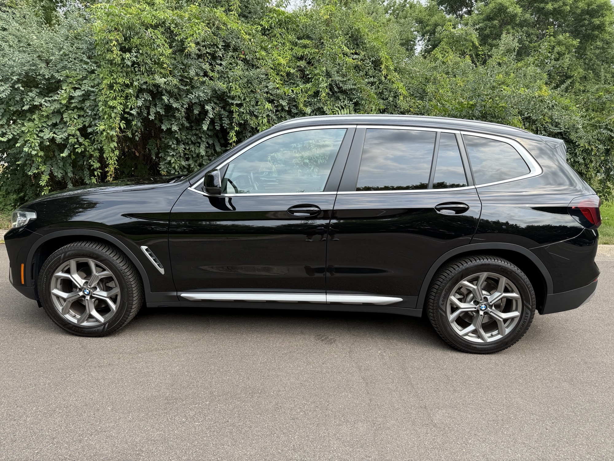 Used 2023 BMW X3 xDrive30i w/ Convenience Package AWD/4WD image 5