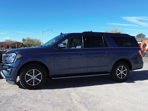 Used 2018 Ford Expedition Max XLT w/ Equipment Group 202A image 9