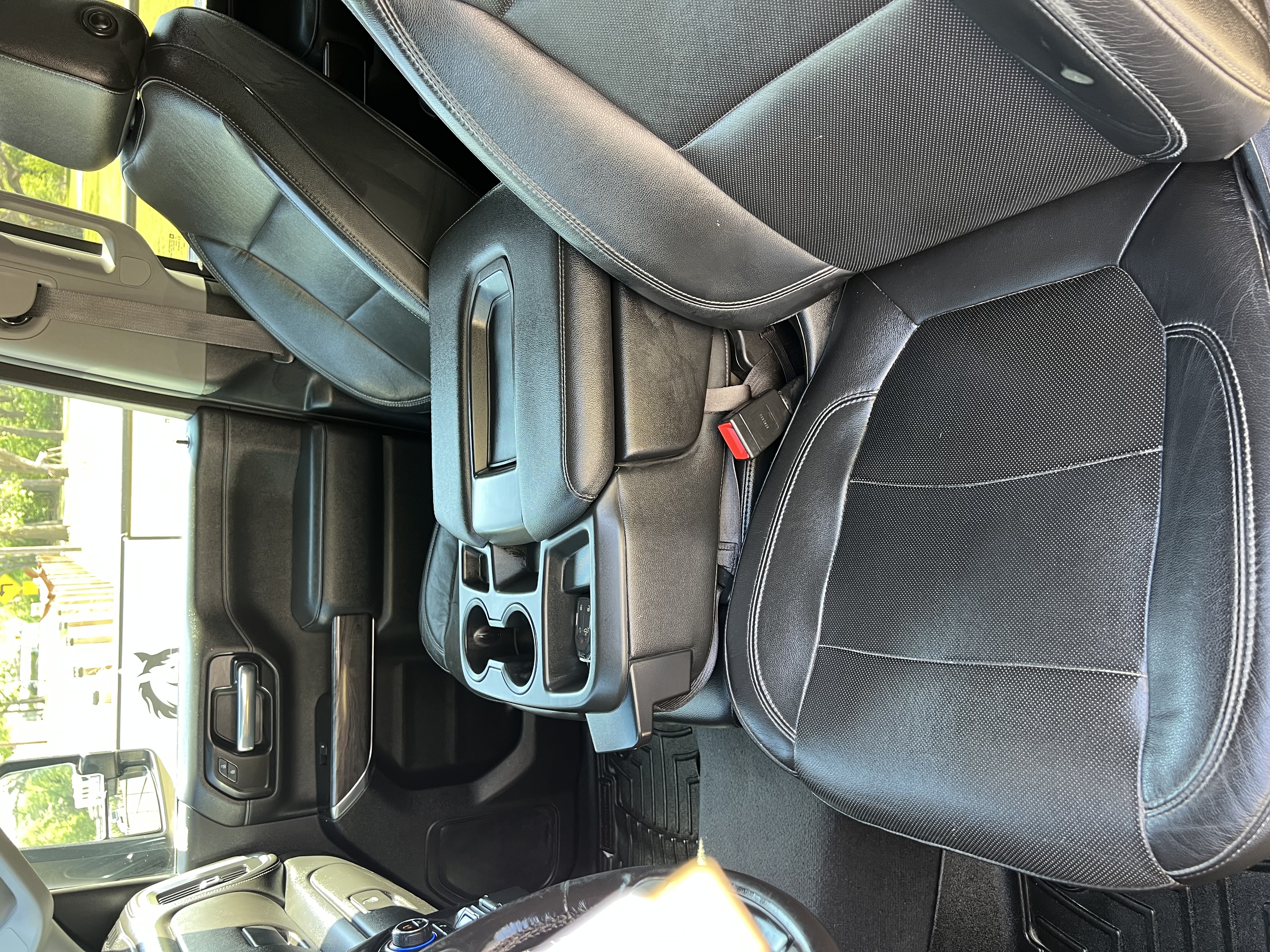 Used 2020 Chevrolet Silverado 2500 LTZ AWD/4WD image 16