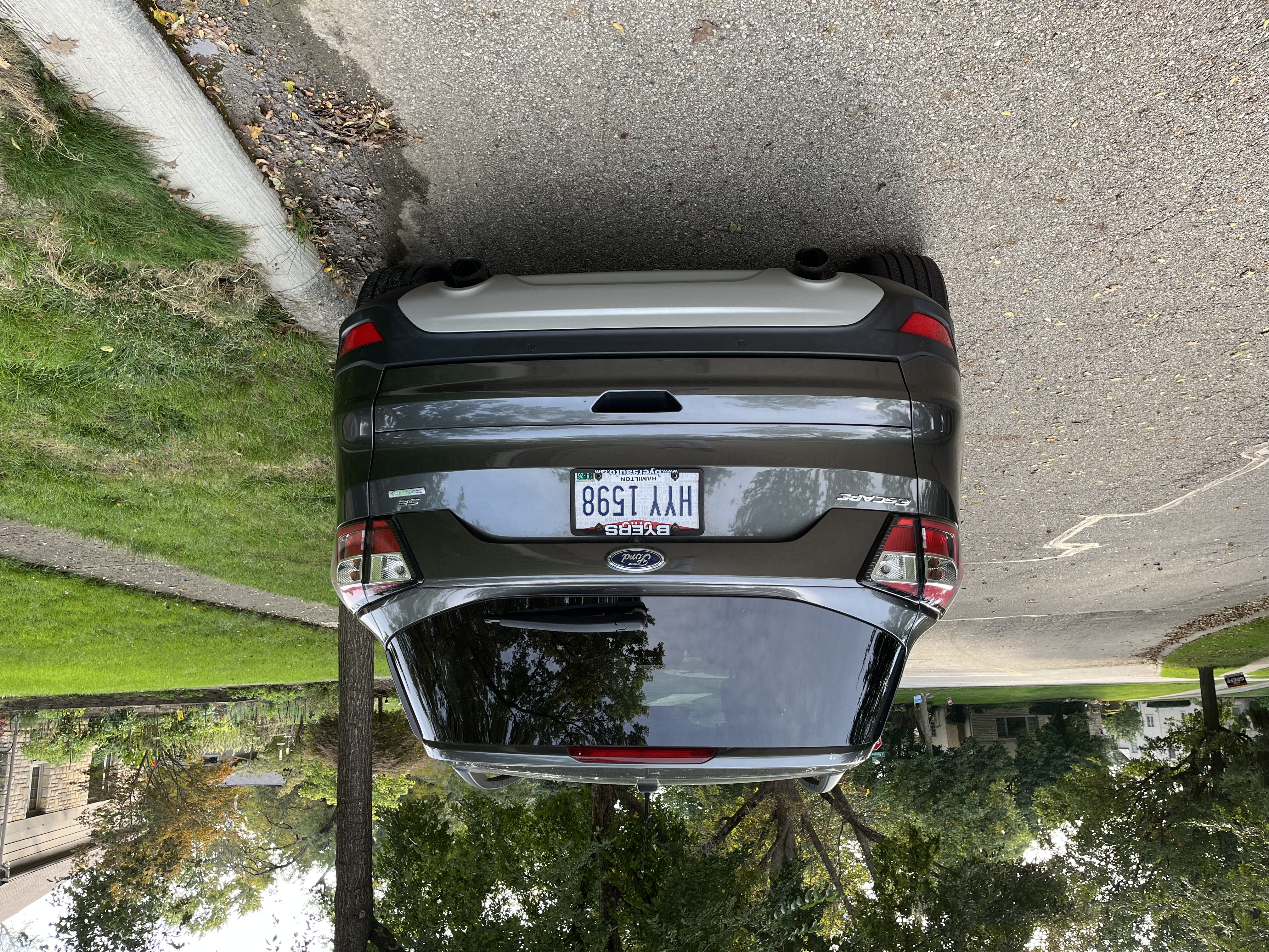 Used 2017 Ford Escape SE w/ Equipment Group 201A FWD image 4