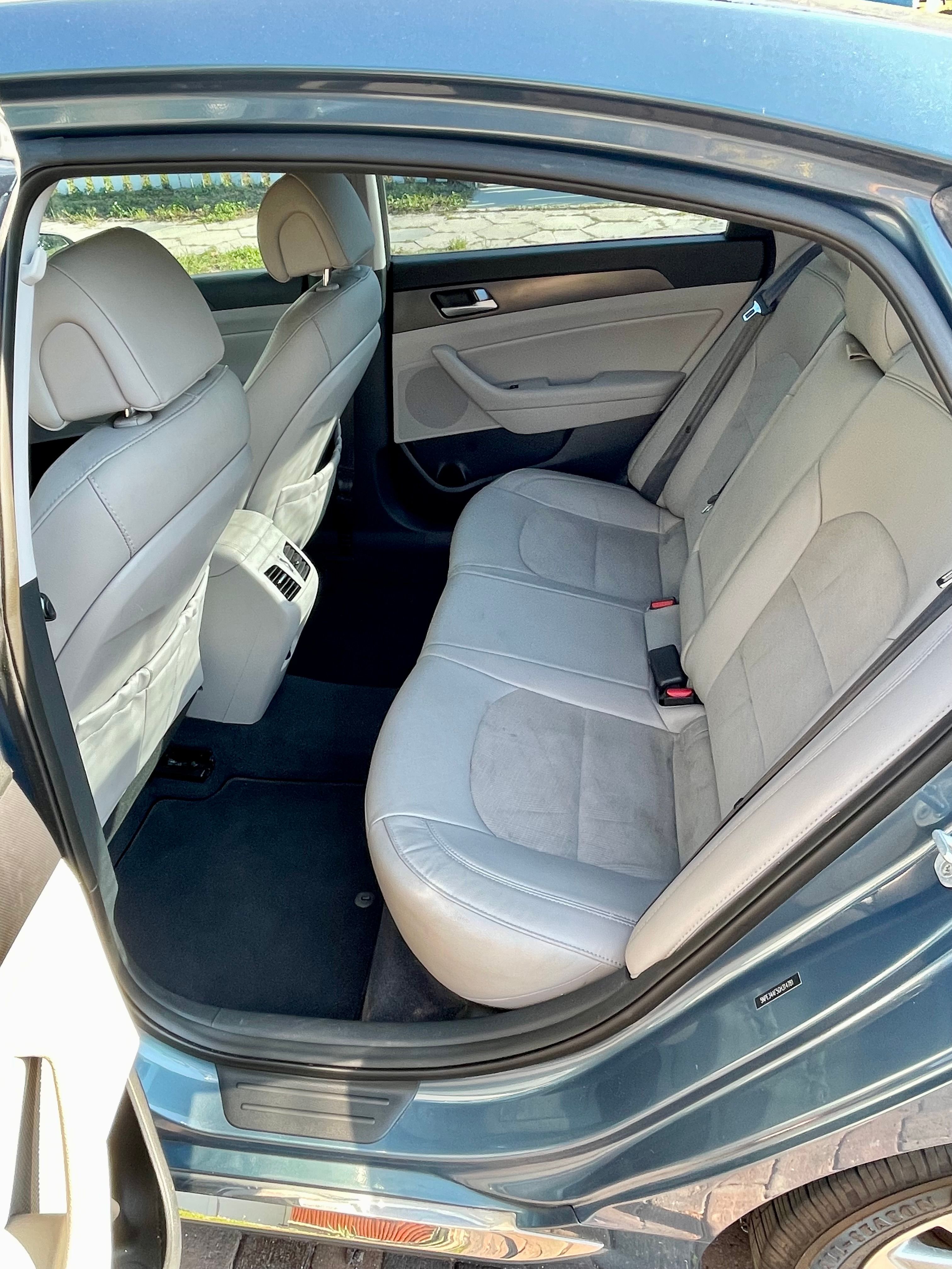 Used 2016 Hyundai Sonata Sport w/ Option Group 02 FWD image 14