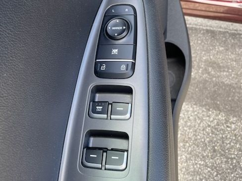 Used 2020 Kia Optima LX FWD image 12