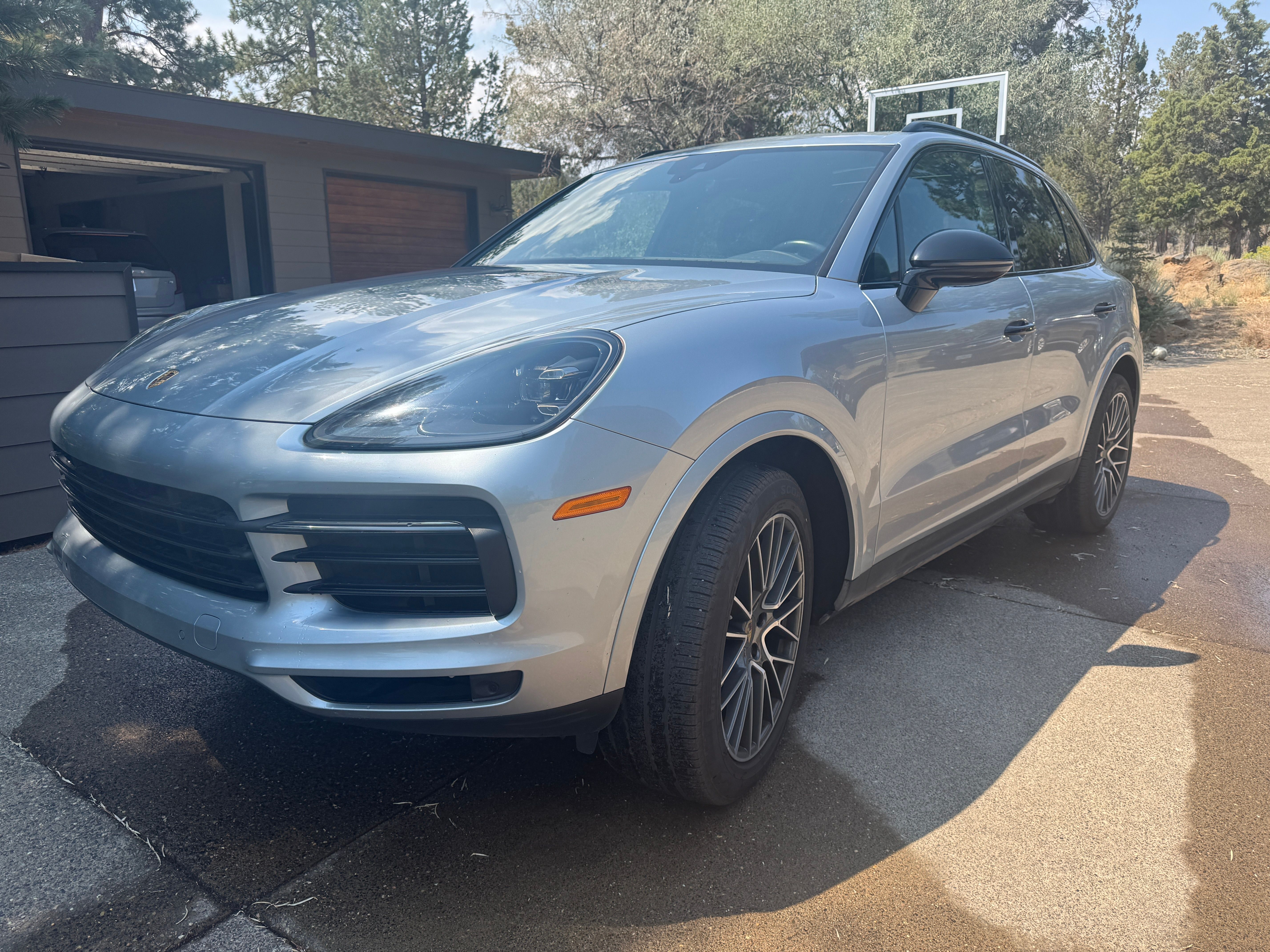 Used 2020 Porsche Cayenne AWD/4WD image 5