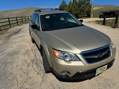 Used 2008 Subaru Outback 2.5i L.L. Bean image 10