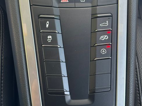 Used 2024 Porsche 718 Cayman RWD image 14