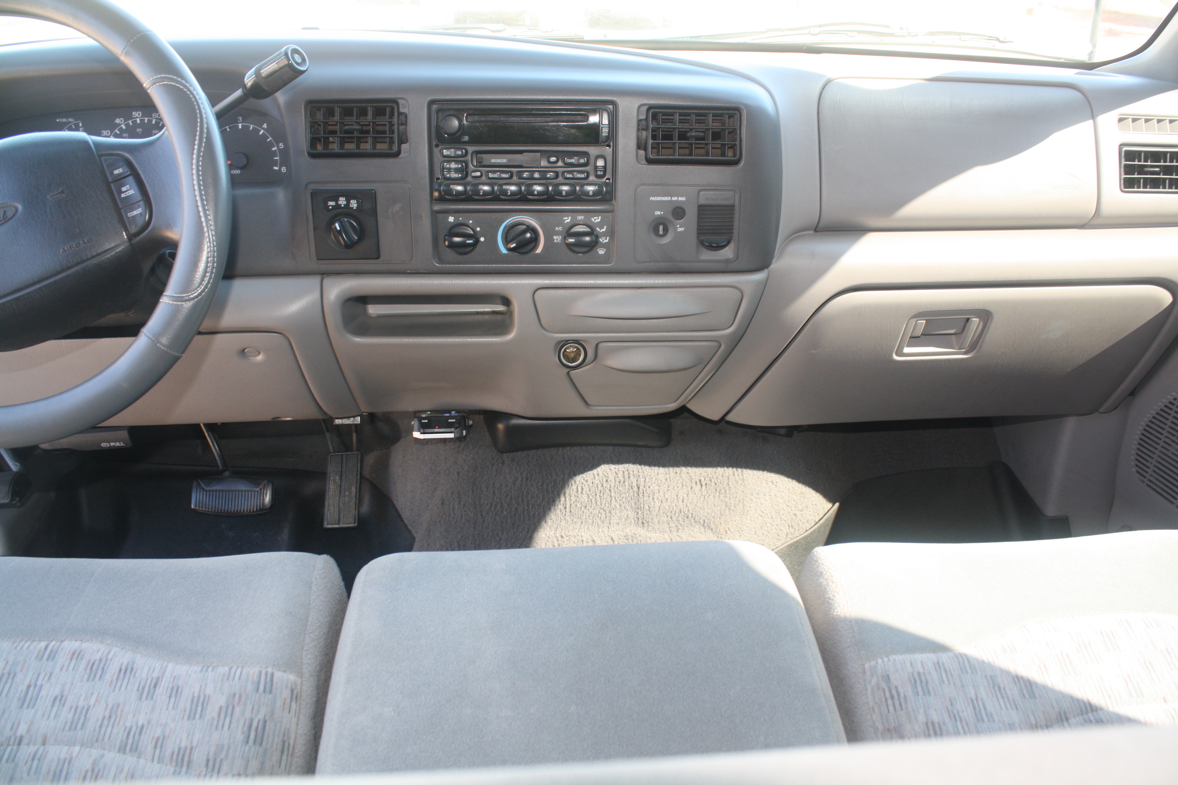 Used 2000 Ford F250 4x4 SuperCab Super Duty image 23