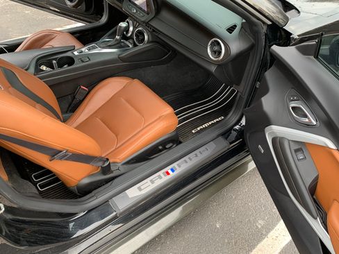 Used 2016 Chevrolet Camaro SS image 10