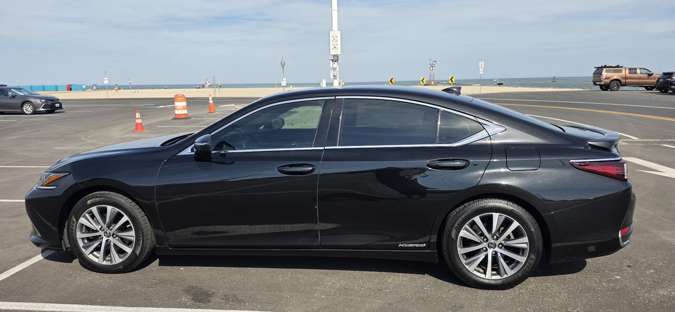 Used 2020 Lexus ES 300h FWD image 6