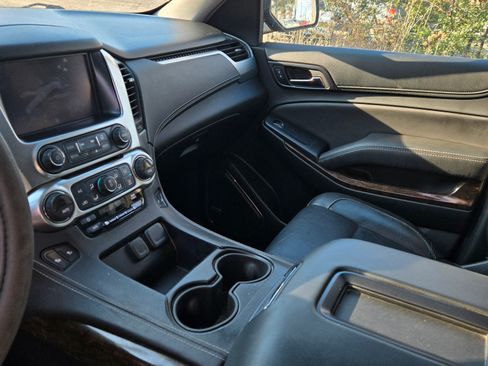 Used 2017 Chevrolet Suburban LT w/ LT Midnight Edition image 5