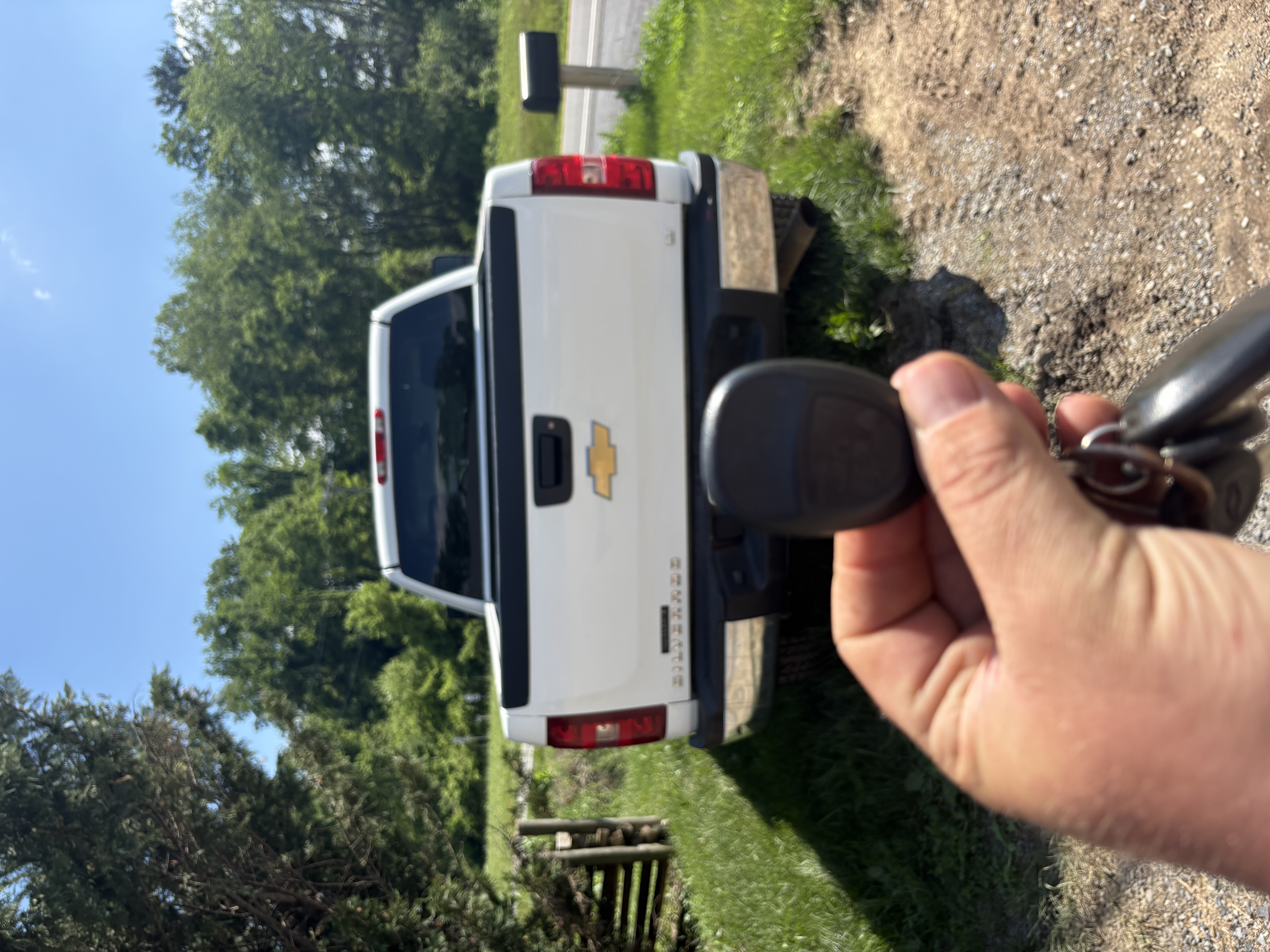 Used 2011 Chevrolet Silverado 2500 LT w/ Interior Plus Package AWD/4WD image 2