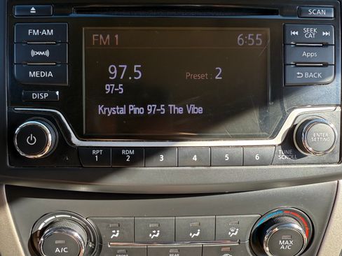 Used 2015 Nissan Sentra SV image 12